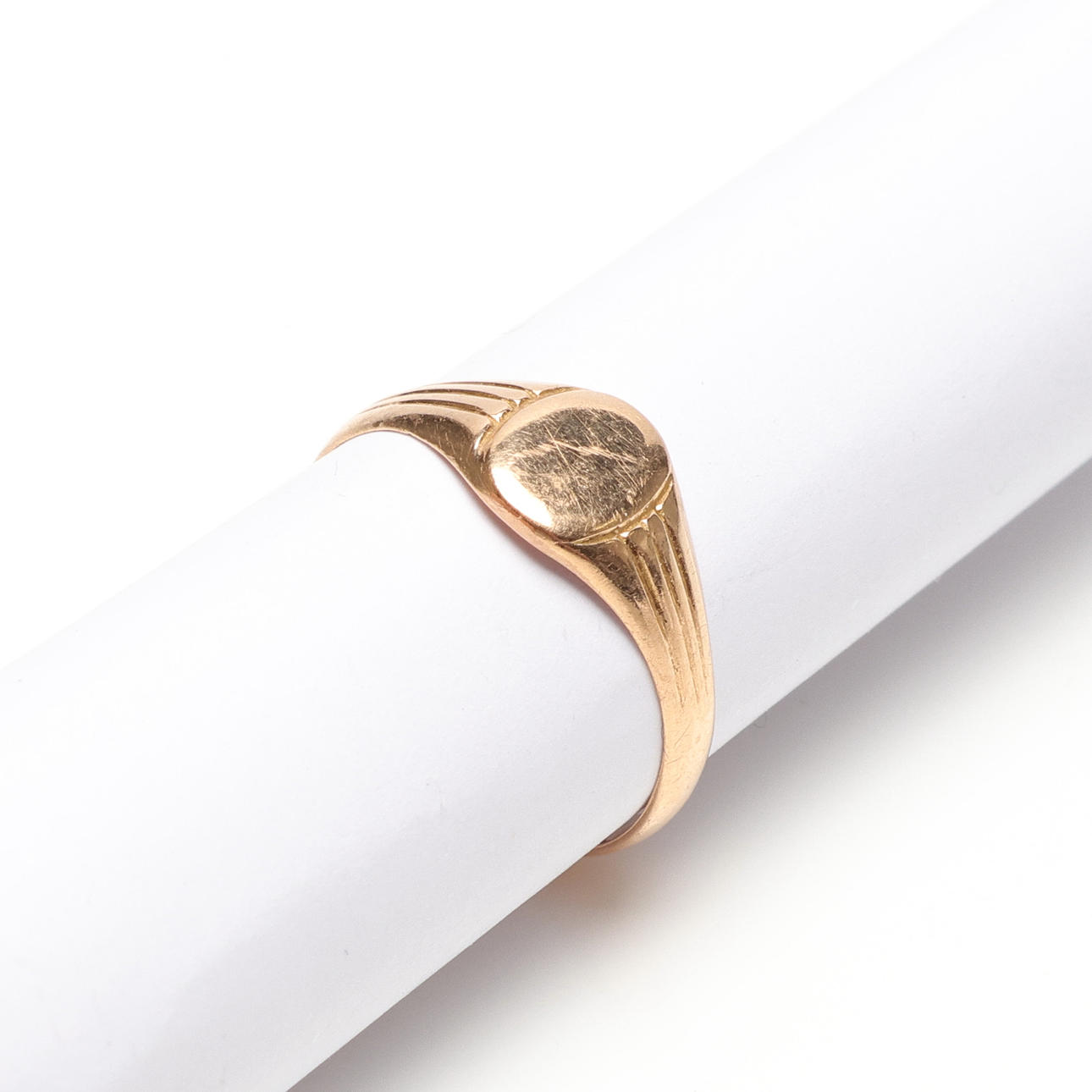 BARNRING, guld, 18k, ca 1,7 gram.