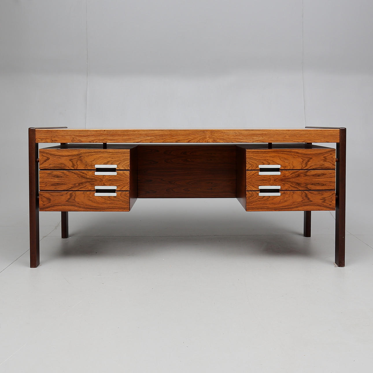 DYRLUND-SMITH, skrivbord, Danmark, 1960-tal.