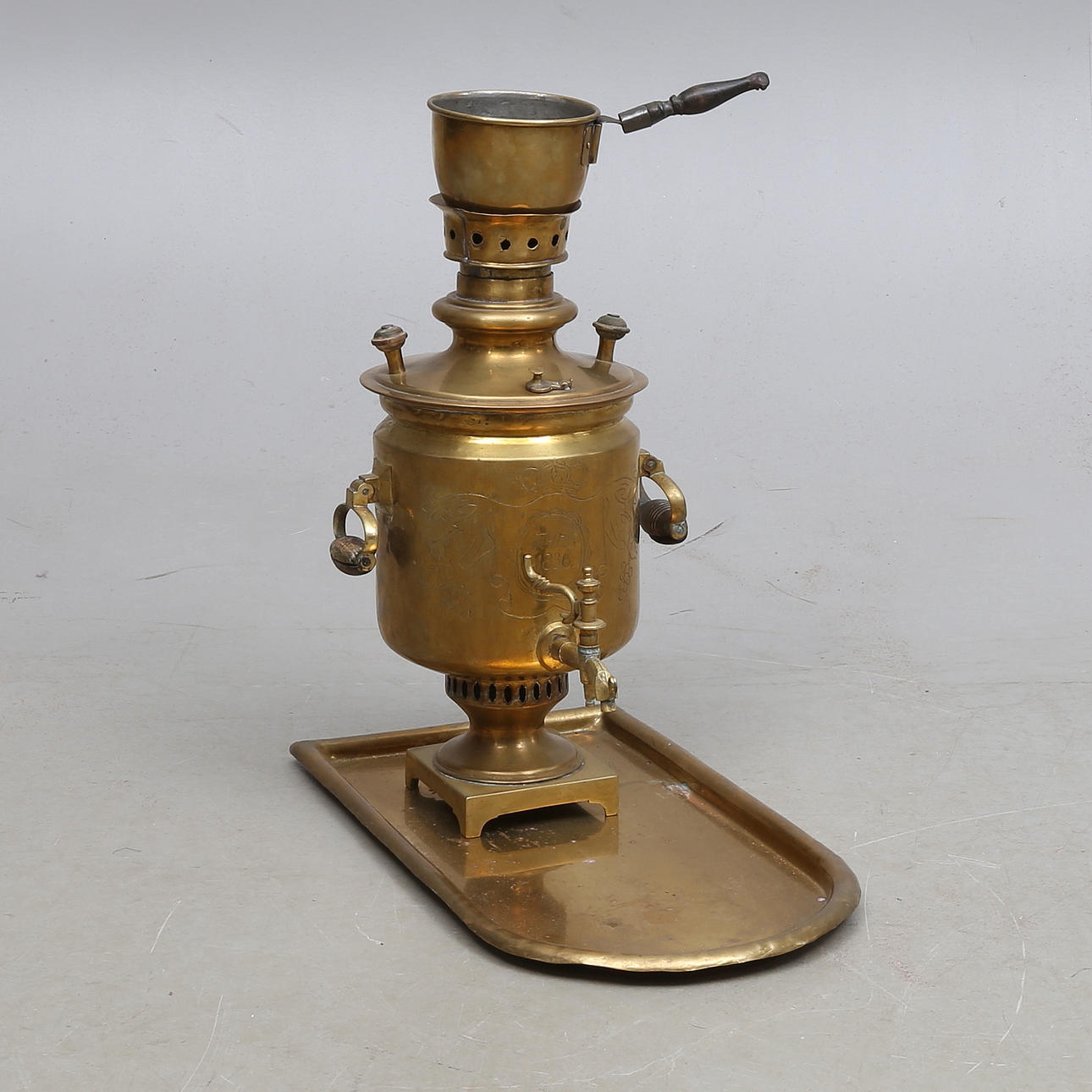 SAMOVAR, mässing, Ryssland, 1800-tal.