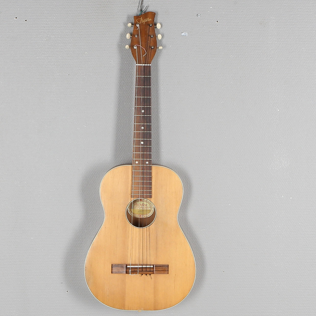 GITARR, akustisk, Bjärton, 1900-tal.