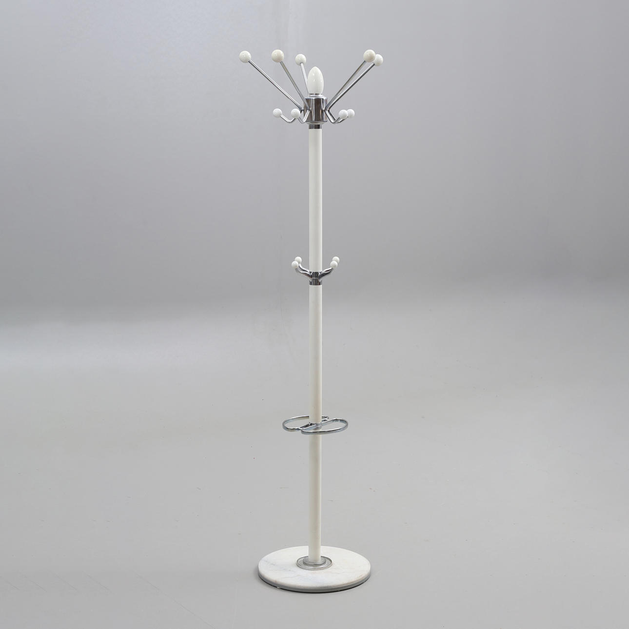 TAMBURMAJOR, metall/plast/sten, 2000-tal.