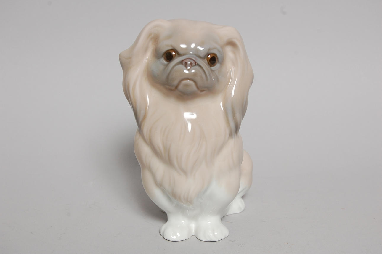 FIGURIN, porslin, pekingnes, Lladro.