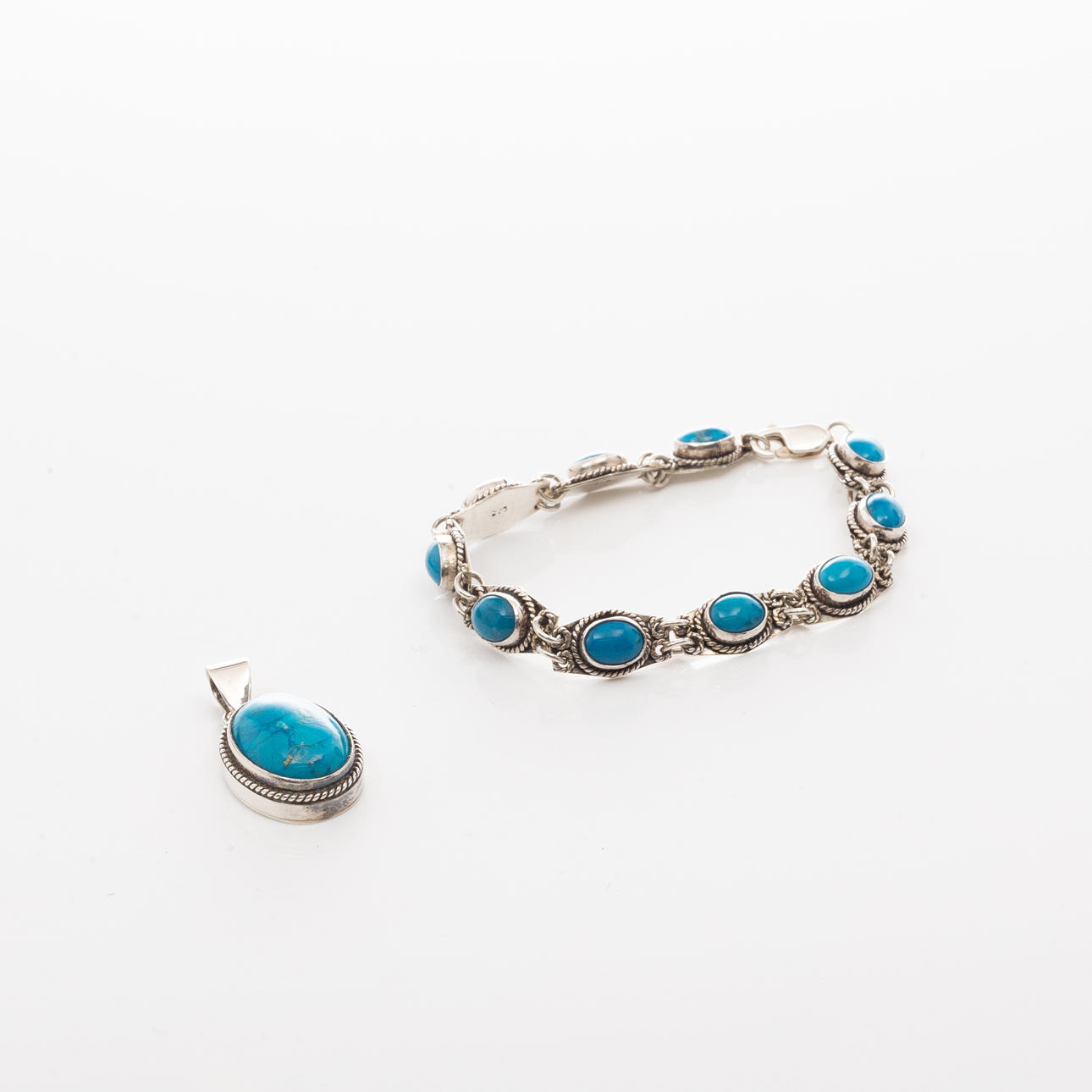 ARMBAND & HÄNGE, Sterlingsilver, Turkoser.