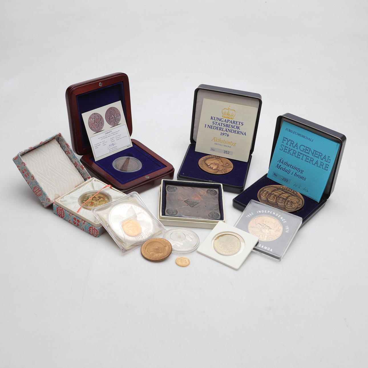 MEDALJER-/MINNESMYNT, 10 st, olika länder.