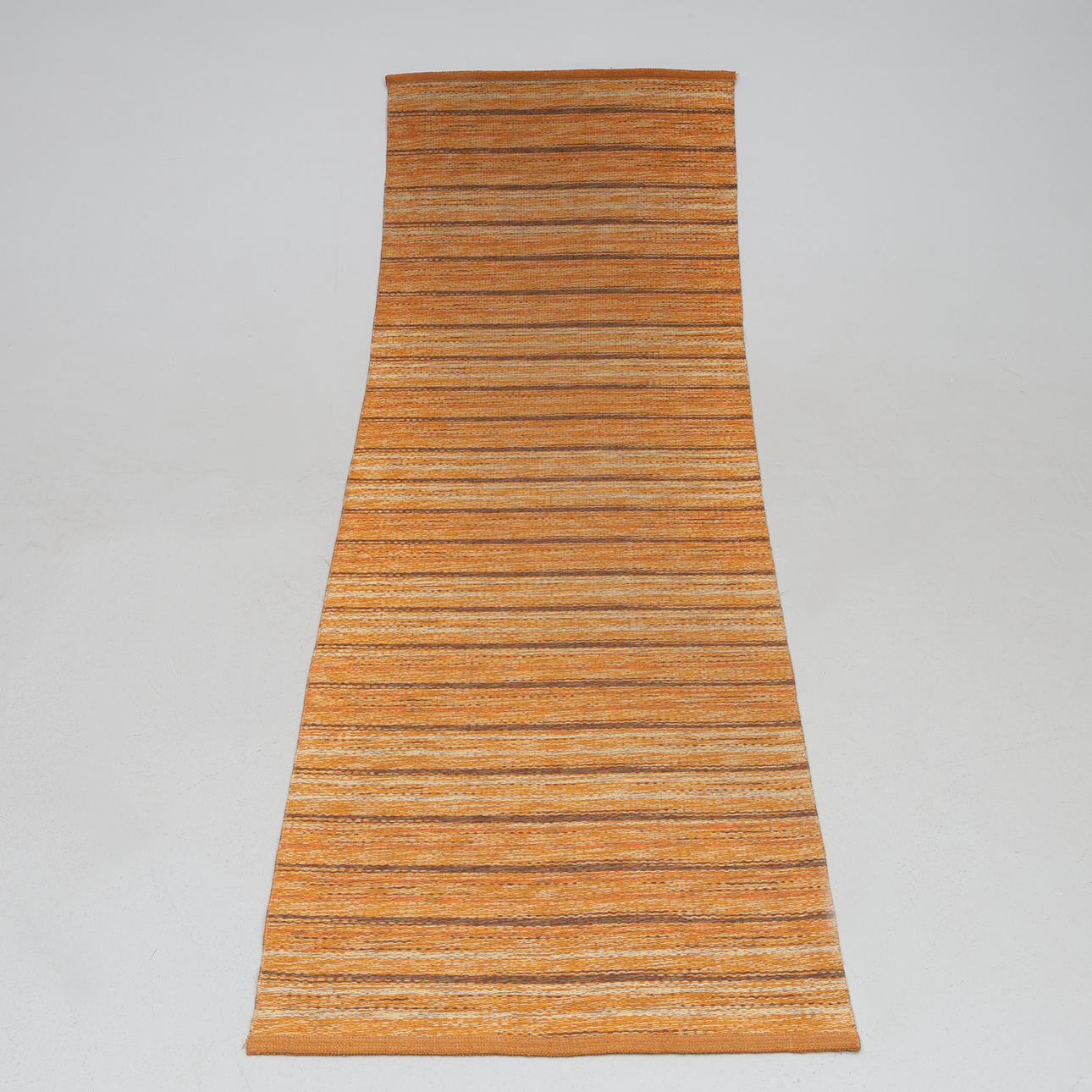 ULLMATTA, 255 x 88 cm.