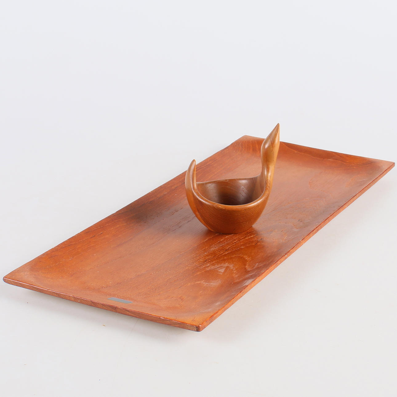 BRICKA, samt skål, teak, Johnny Mattsson, 1900-talets andra hälft.