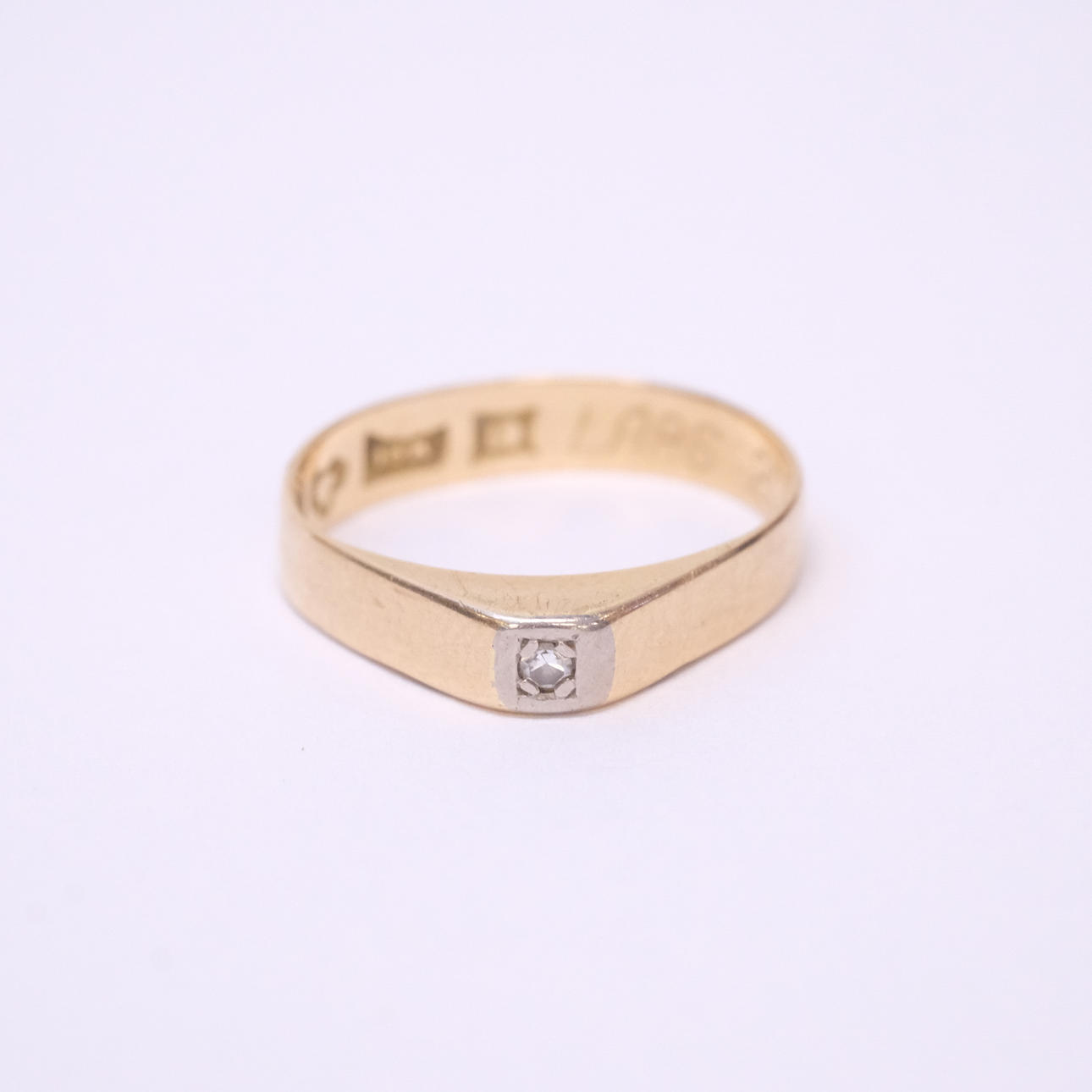 RING MED DIAMANT, 18K GULD.