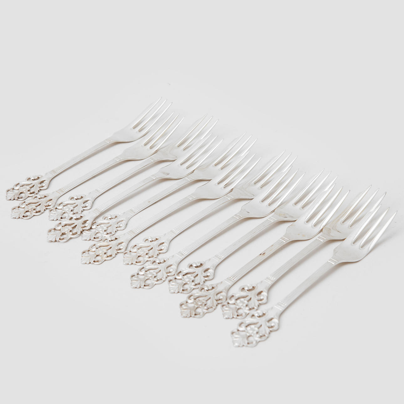 DESSERTGAFFLAR, 12 stycken, silver. Vikt 220 gram.