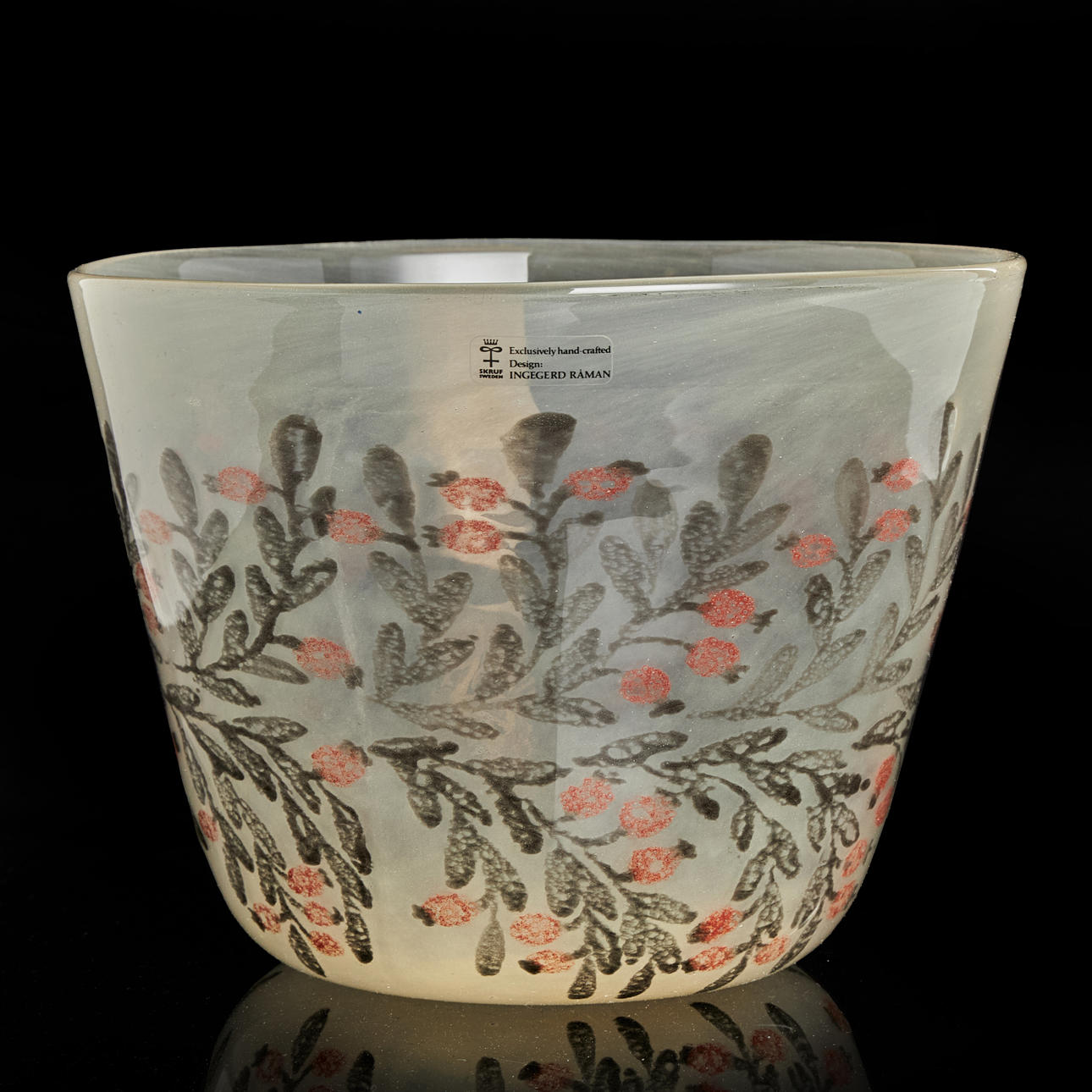 INGEGERD RÅMAN (SVERIGE, FÖDD 1943). Bowl, glass, Skruf, signed I