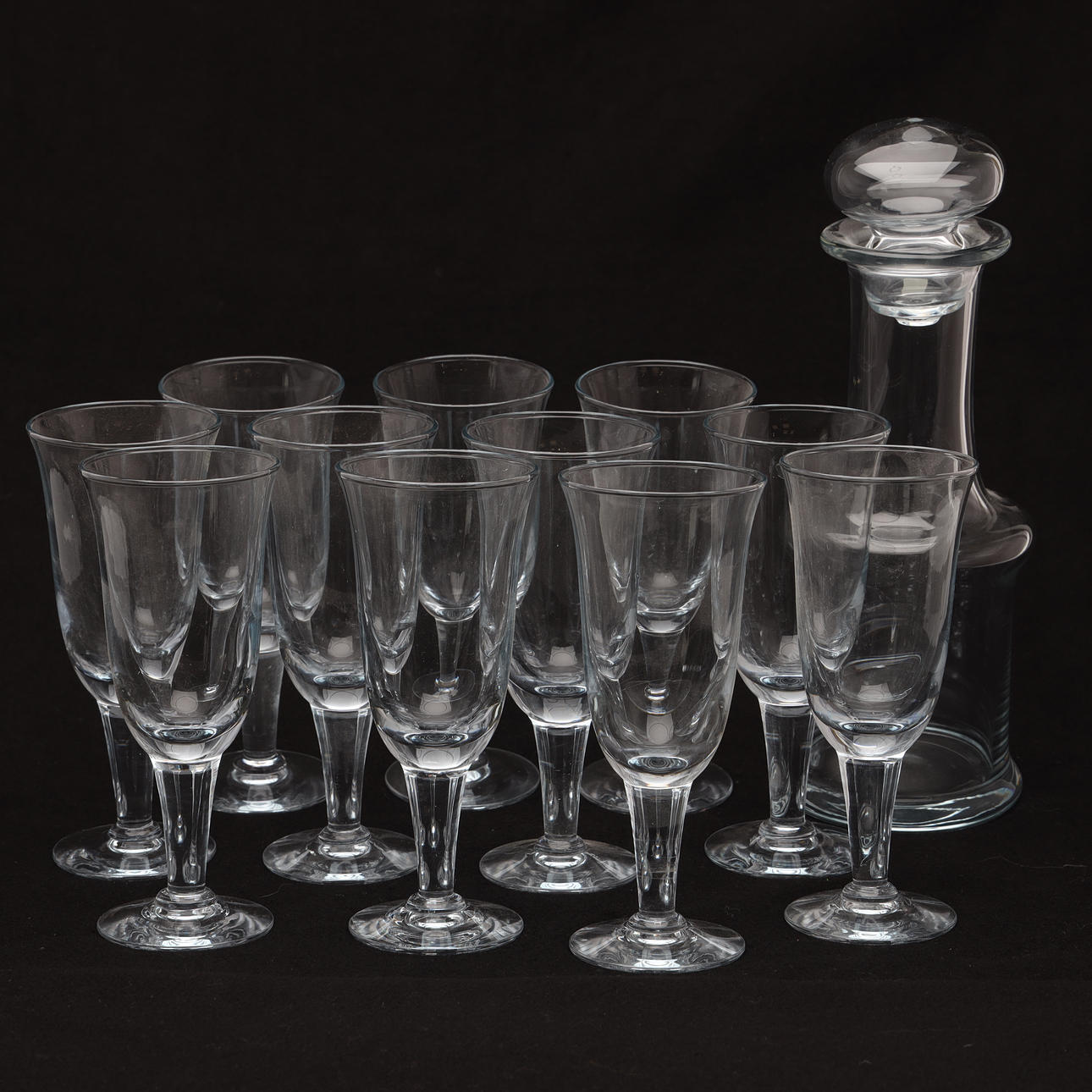 KARAFF samt GLAS, 12 delar, Holmegaard, Danmark.