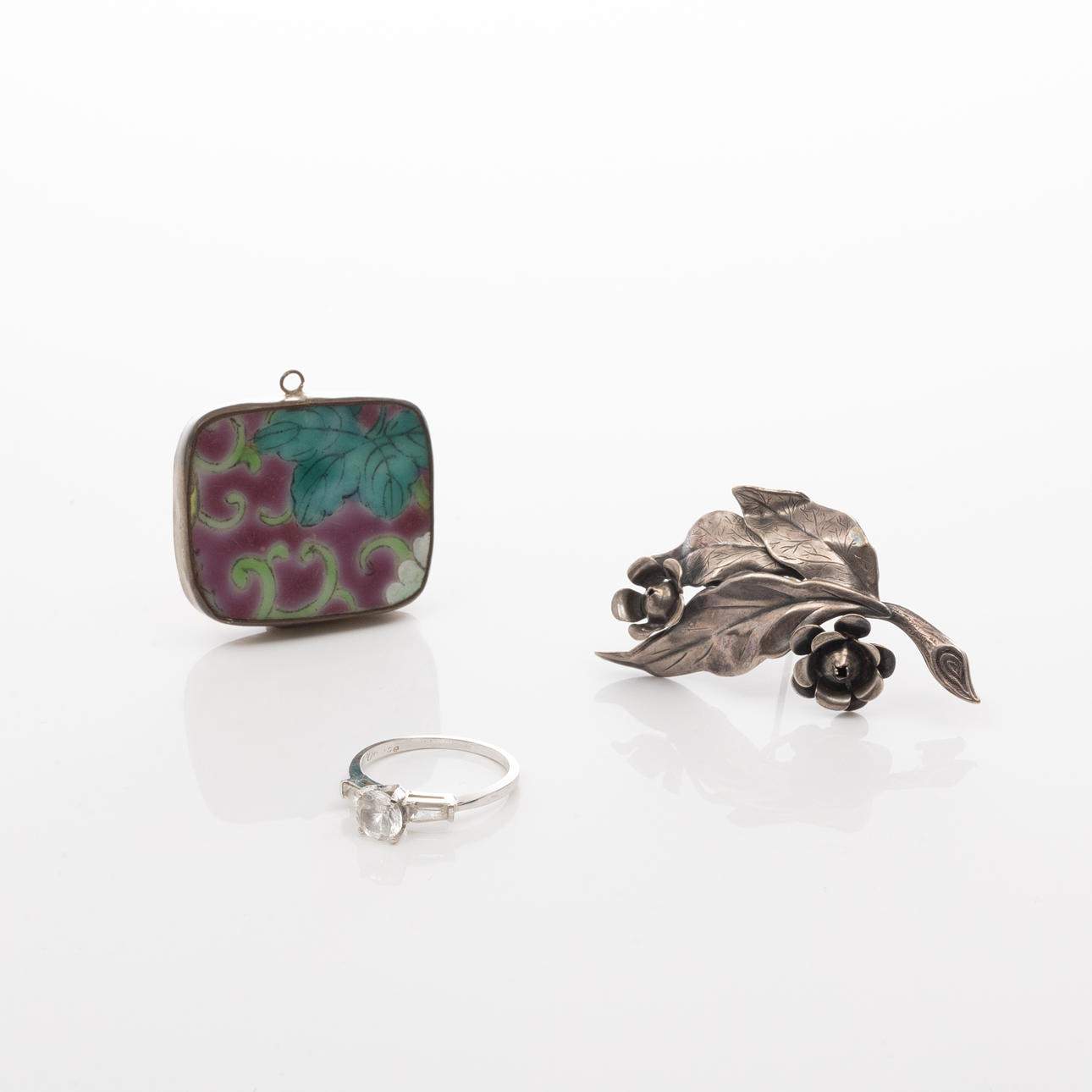 BROSCH, HÄNGE & RING, silver.