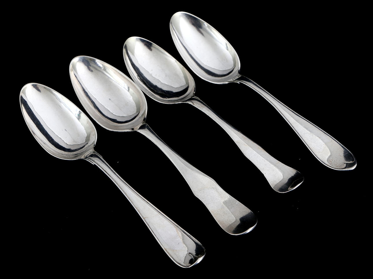 SKEDAR, 4 st, silver, total vikt ca 257 gram, 1700-tal.