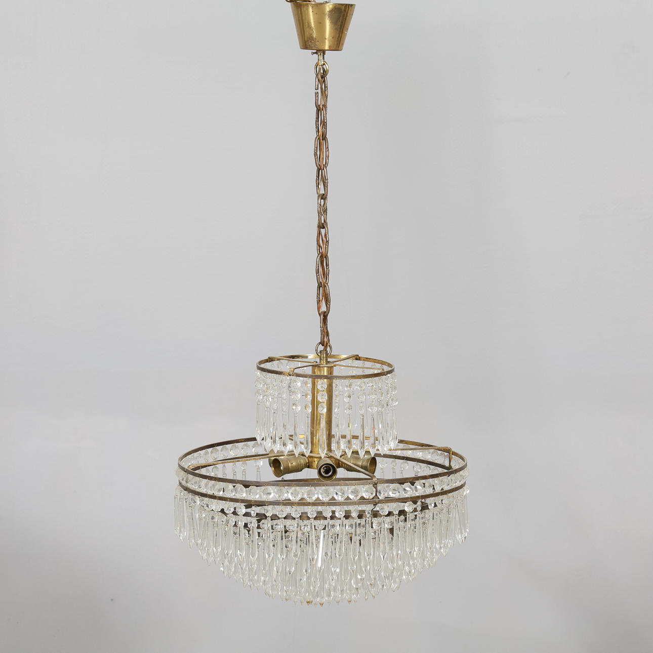 TAKKRONA med prismor, 1900-tal.