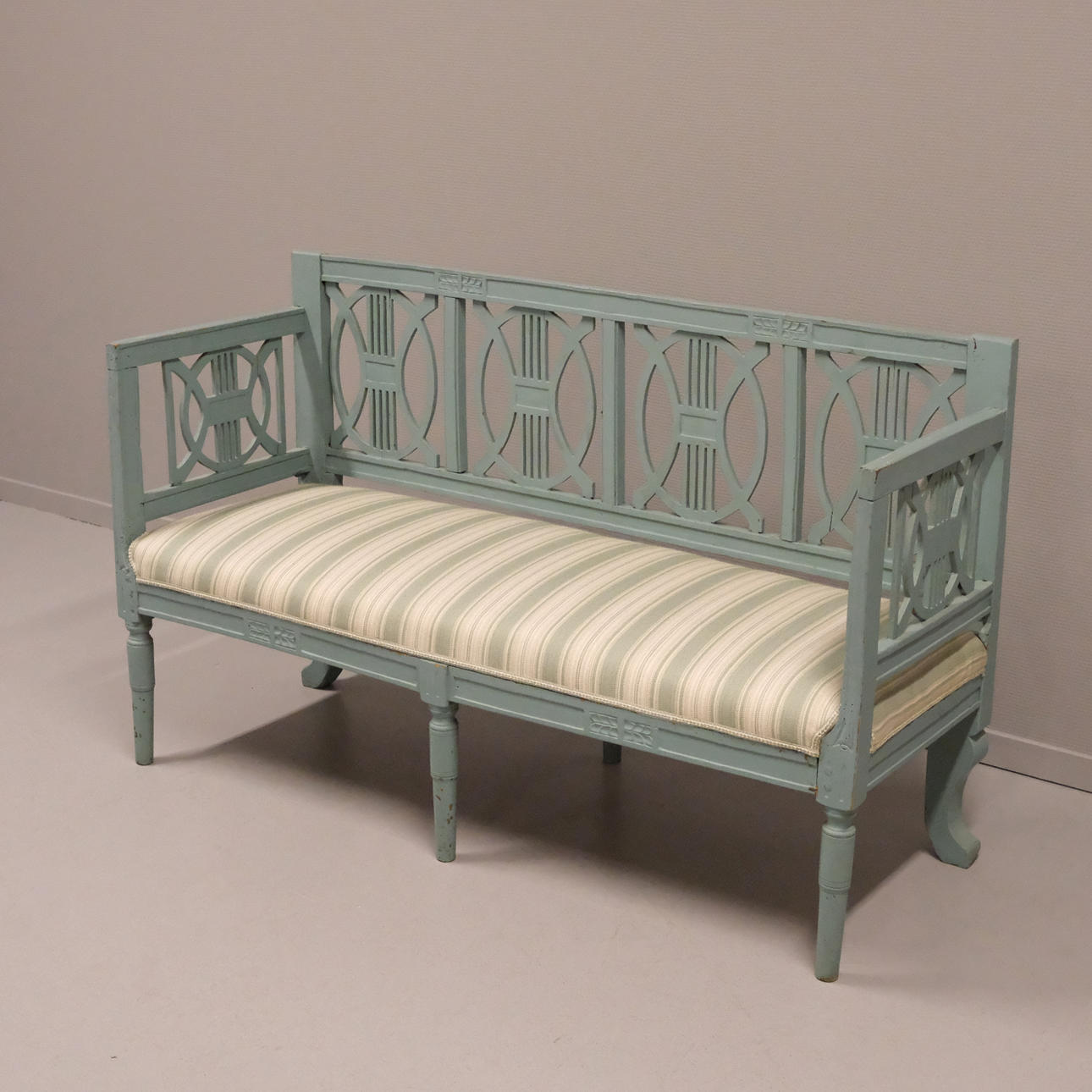 SOFFA, SENGUSTAVIANSK, 1800-TAL.