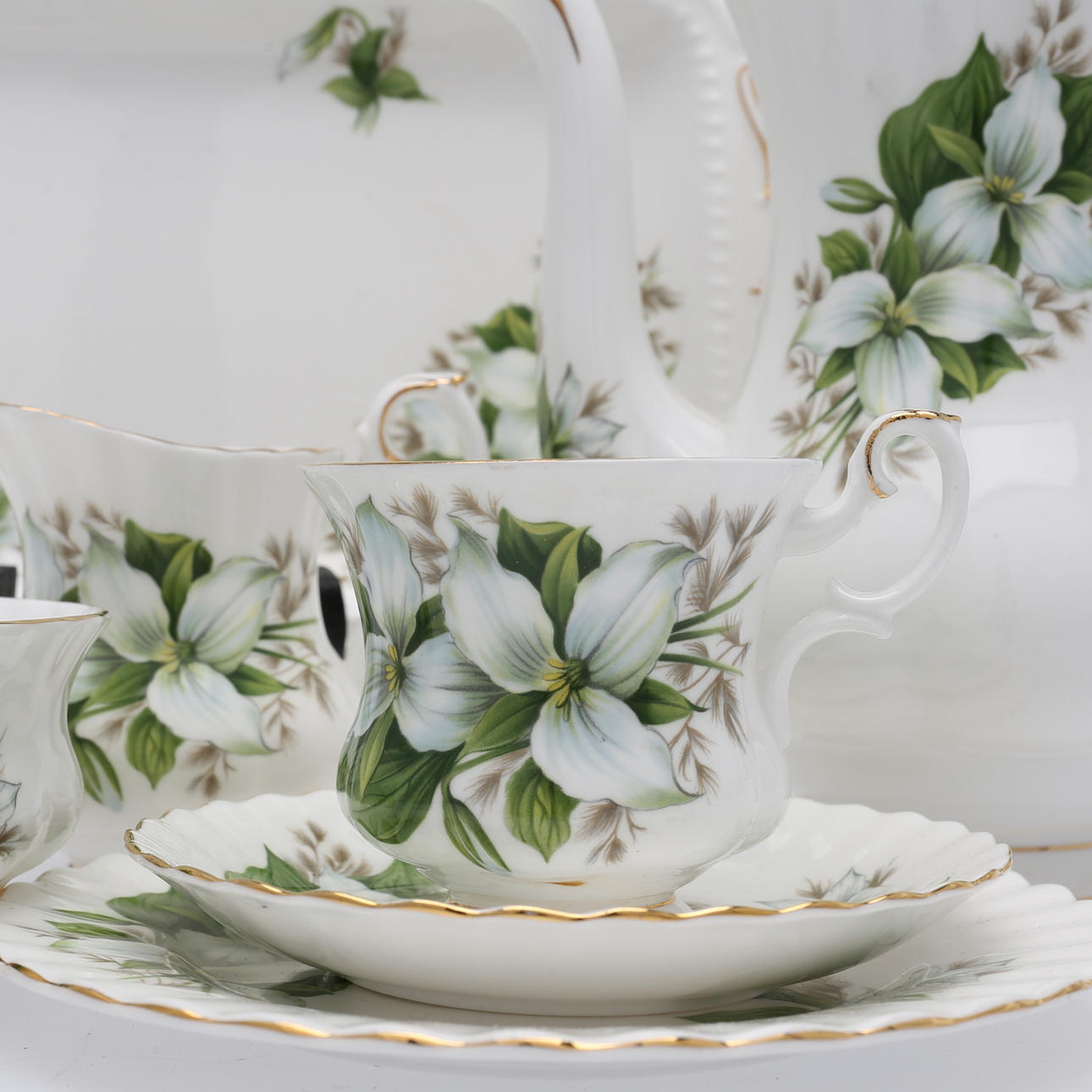 KAFFESERVIS, 52 delar, "Trillium", Royal Albert, England.