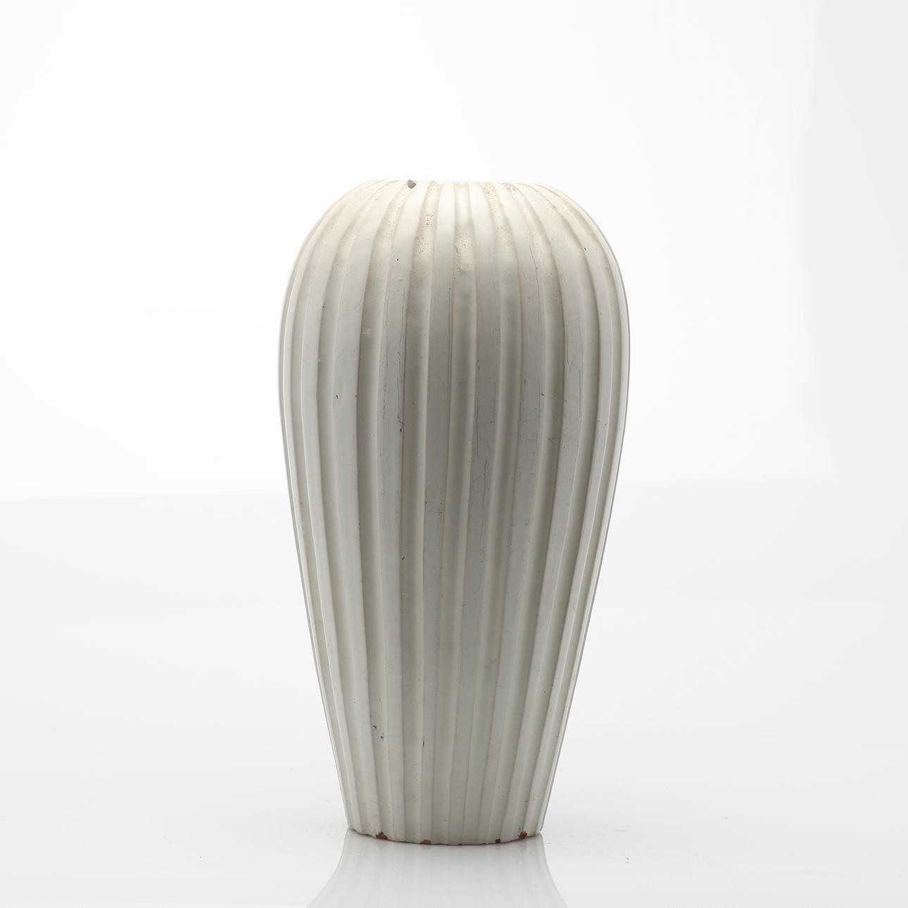 VASE. Vicke Lindstrand, Upsala Ekeby glazed earthenware.