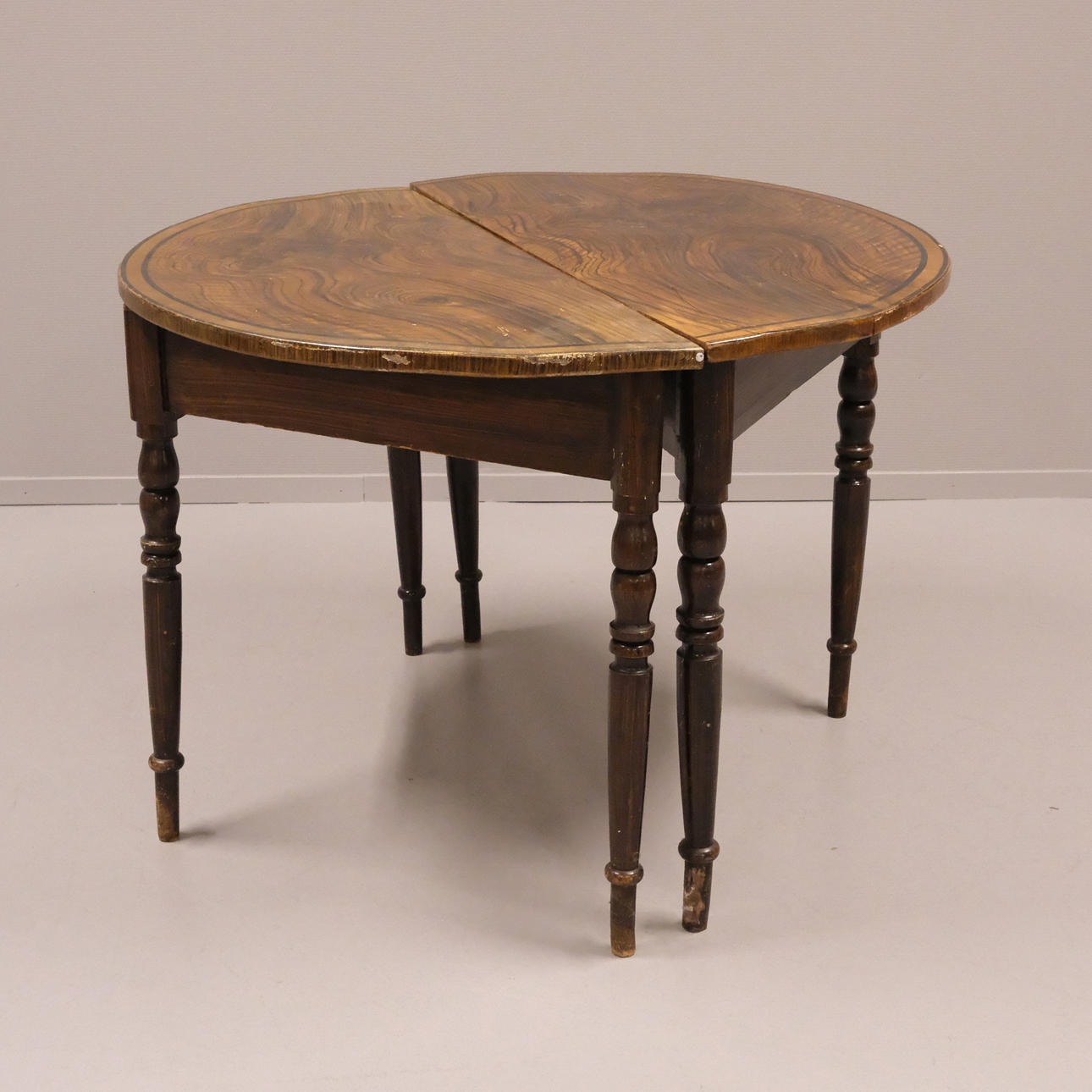 HALVBORD, ETT PAR, 1800-TAL.