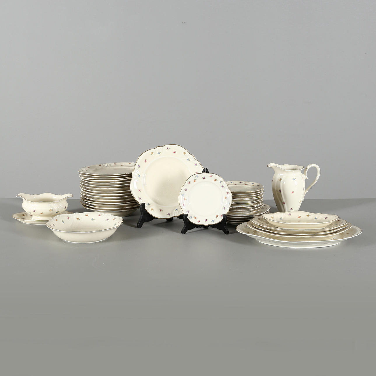 MATSERVIS, porslin, 36 delar "Viktoria" Rosenthal, Tyskland.