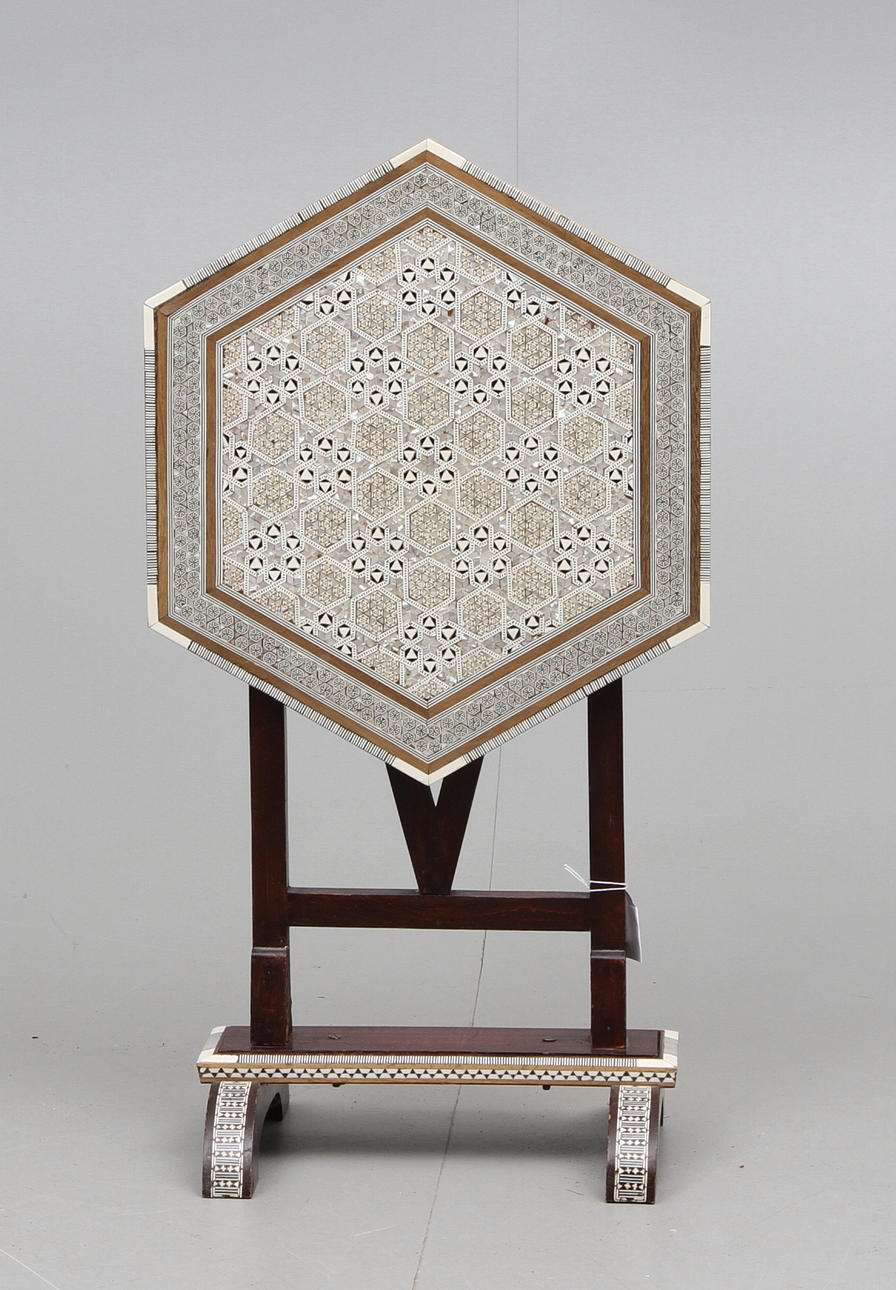 FÄLLBORD, Egypten, 1900-tal.