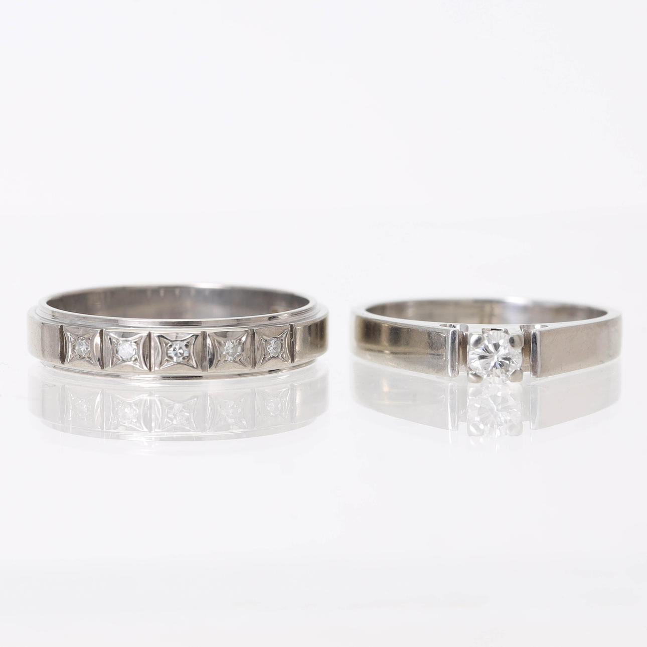 RINGAR, 2 st, 18 k vitguld, diamanter.