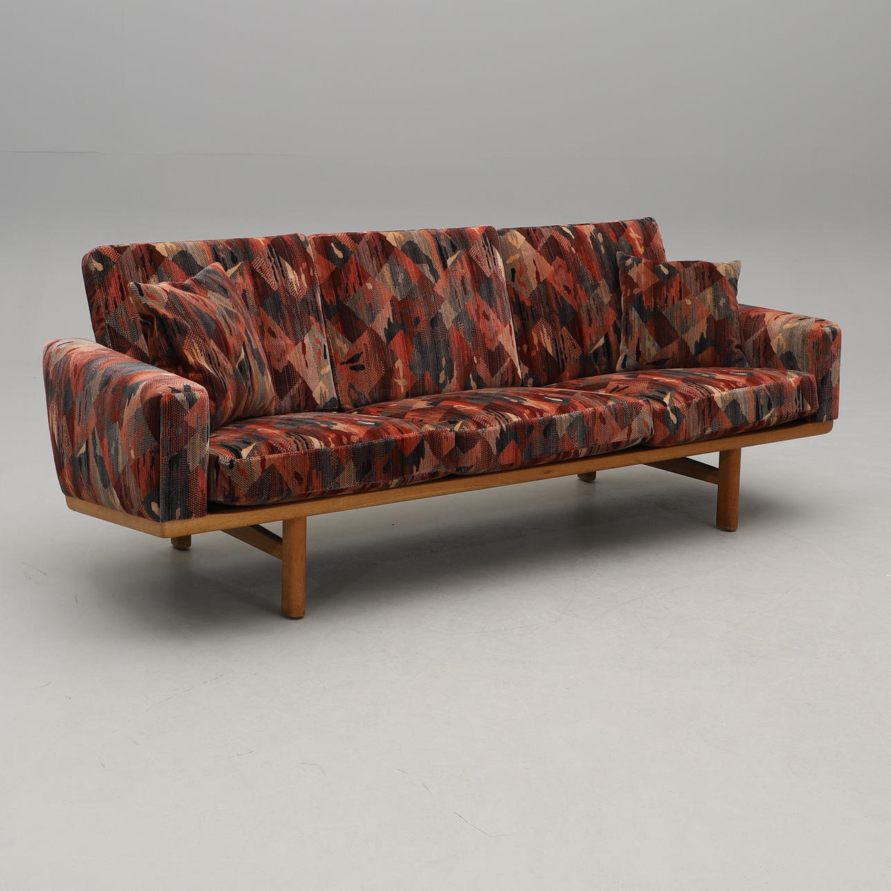 HANS J WEGNER. Soffa, Getama, Gedsted, Danmark.