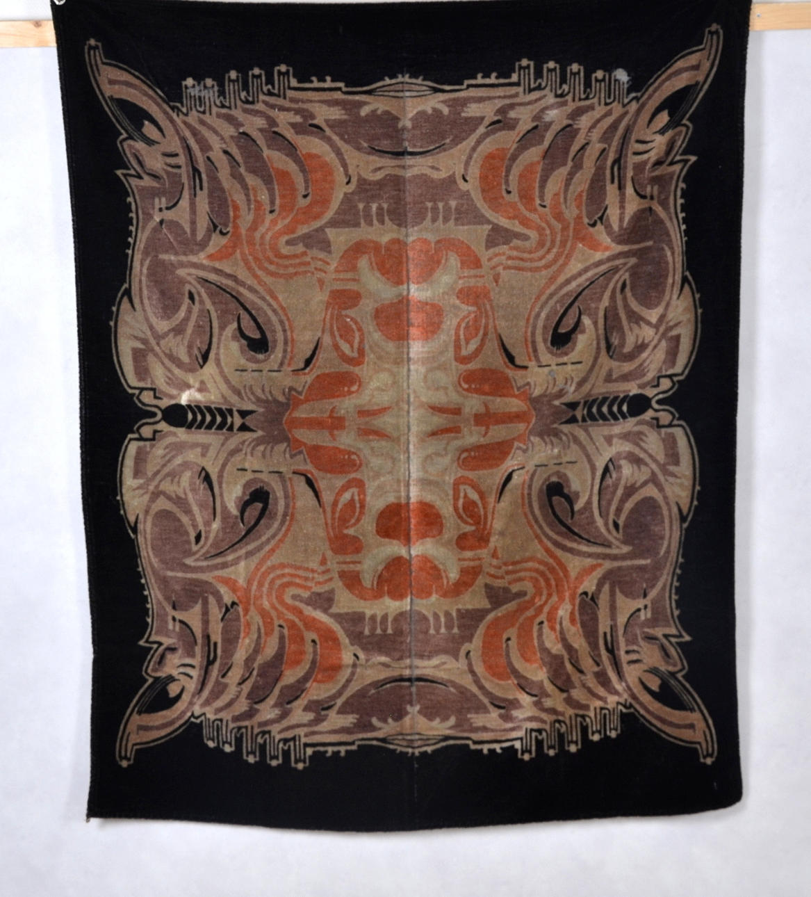 BORDSTÄCKE, jugend, 127x127 cm.