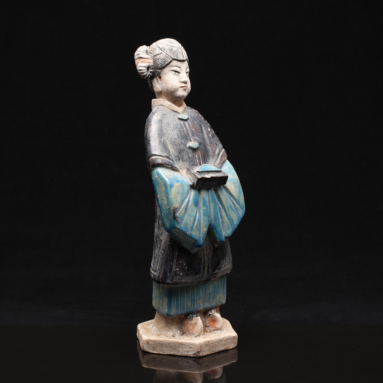 GRAVFIGUR i terracotta, Ming dynastin, (1368-1644), Kina.