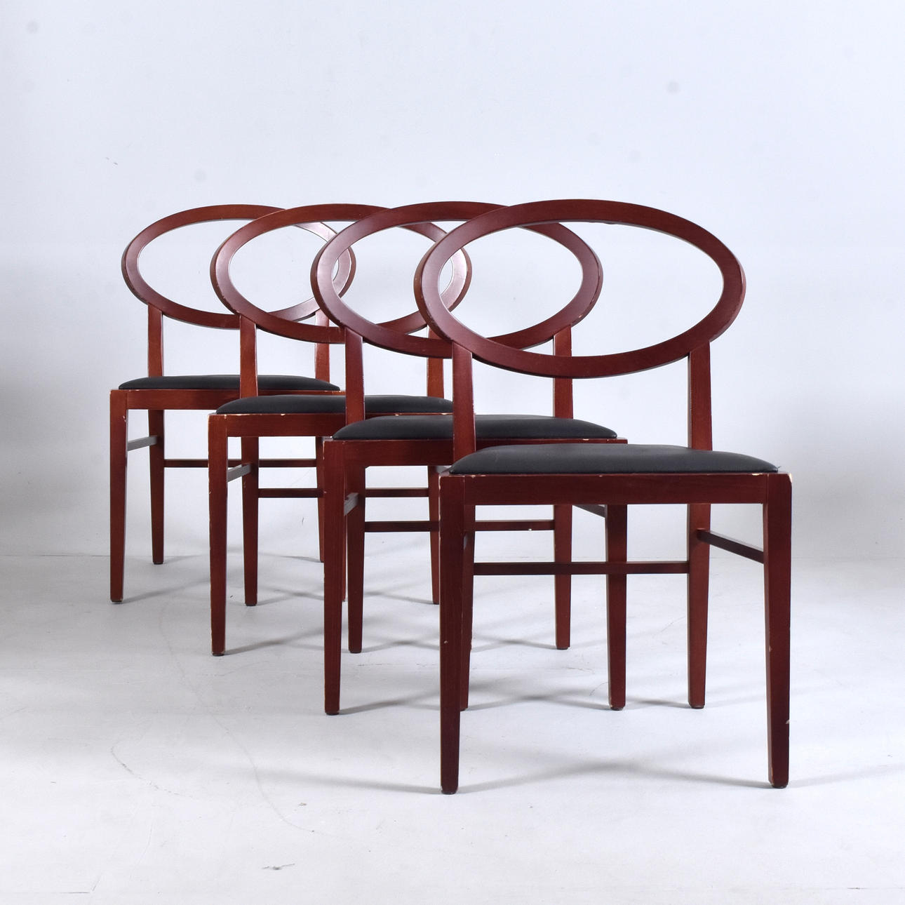 STOLAR, 4 st, mahogny, Zarina, samtida.