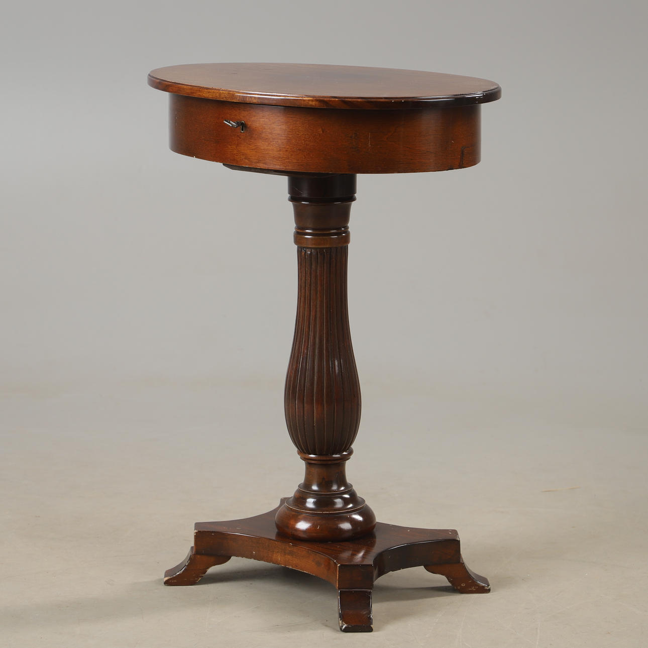 SYBORD, mahogny, empire.