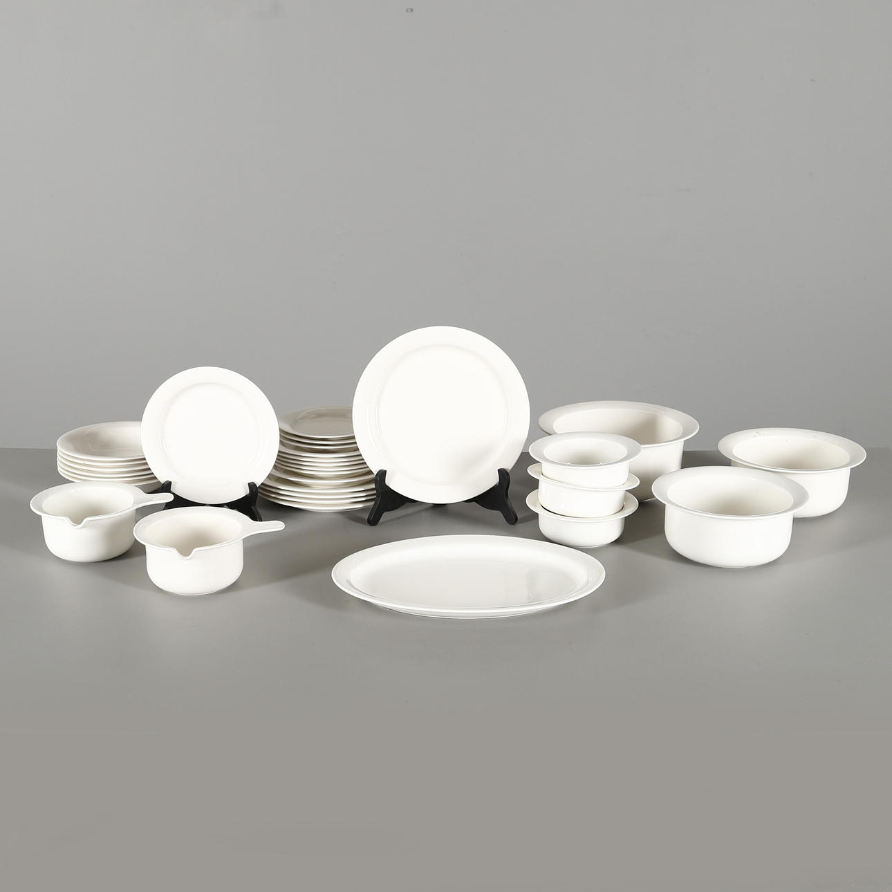 MATSERVISDELAR, porslin, 30 delar, "Arctica" Inkeri Leivo Arabia, Finland.
