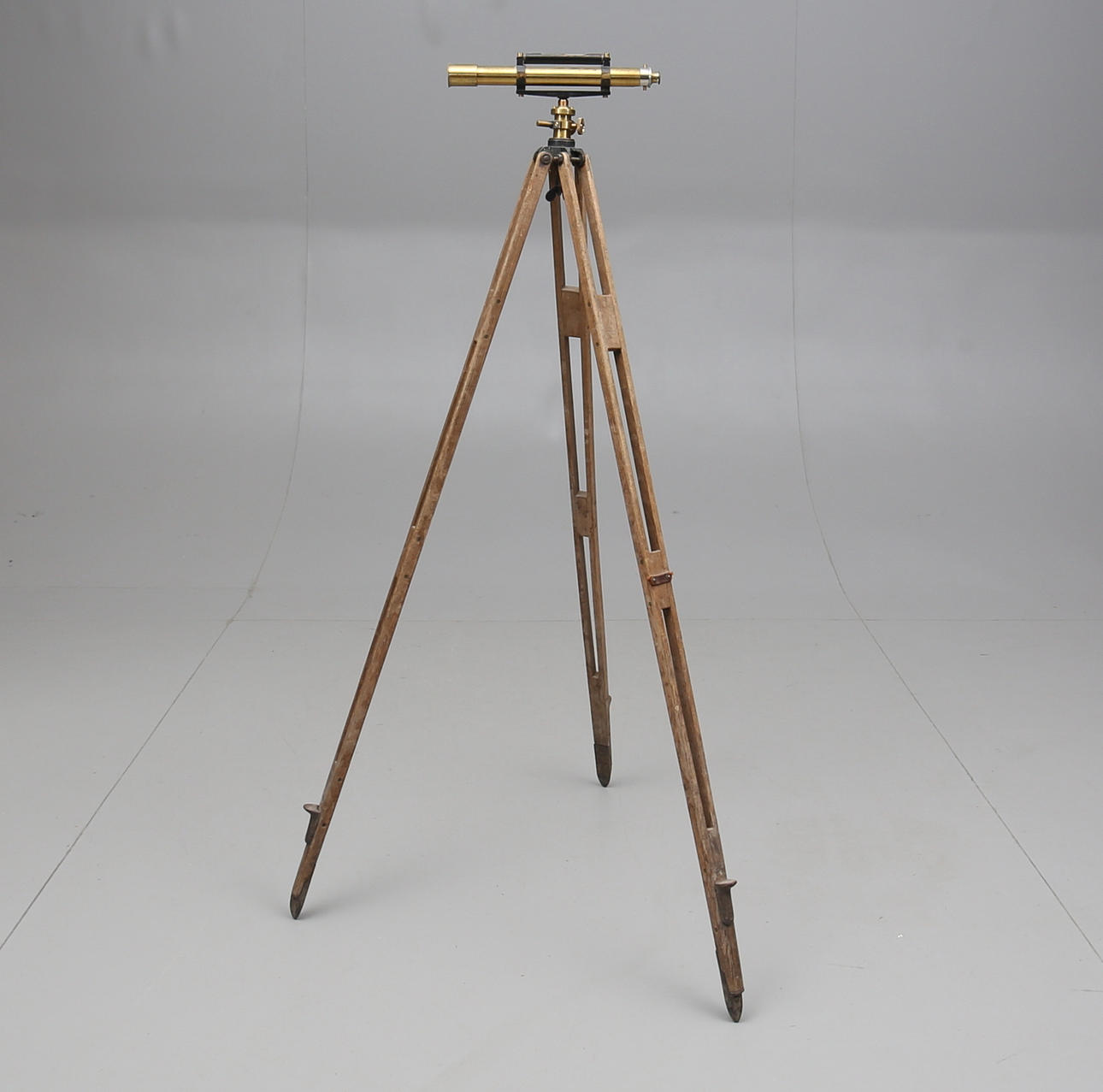 AVVÄGNINGSINSTRUMENT, mässing, Frans J. Berg, 1900-talets första el.