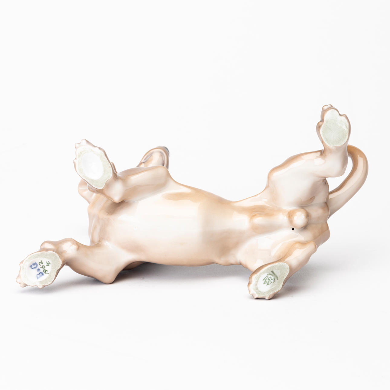 DANSK 置物 FIGURINE, Dachshund, porcelain, Bing & Grøndahl. no 1962, Denmark