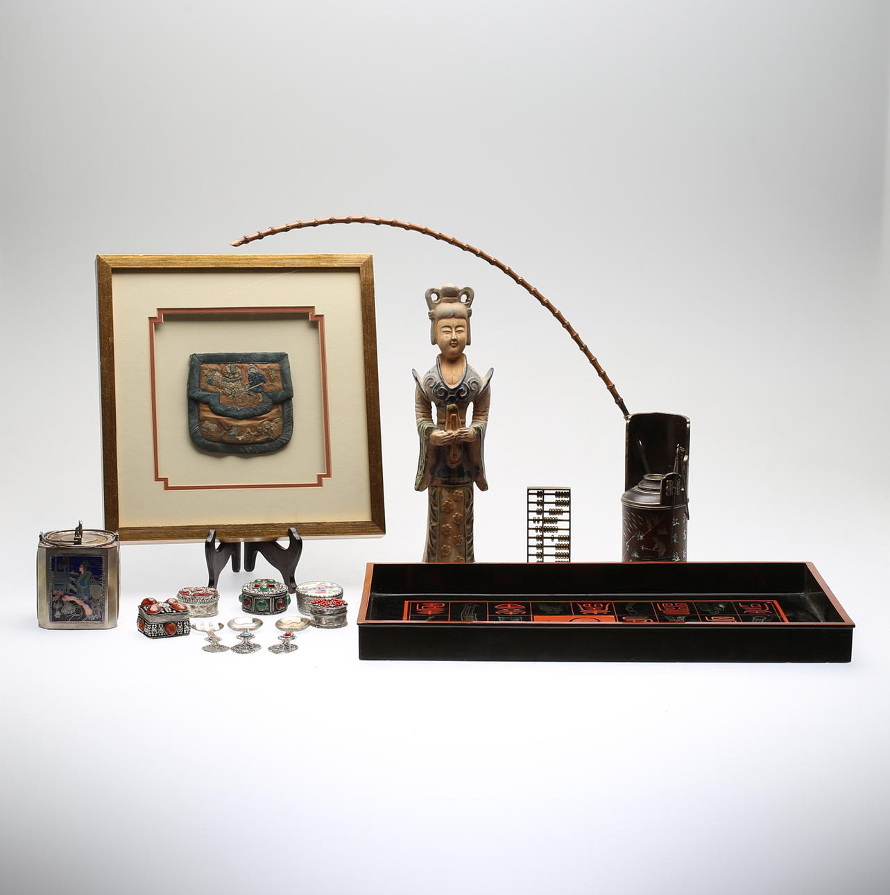 ORIENTALISKA FÖREMÅL, bl a Kina, 1800-/1900-tal.