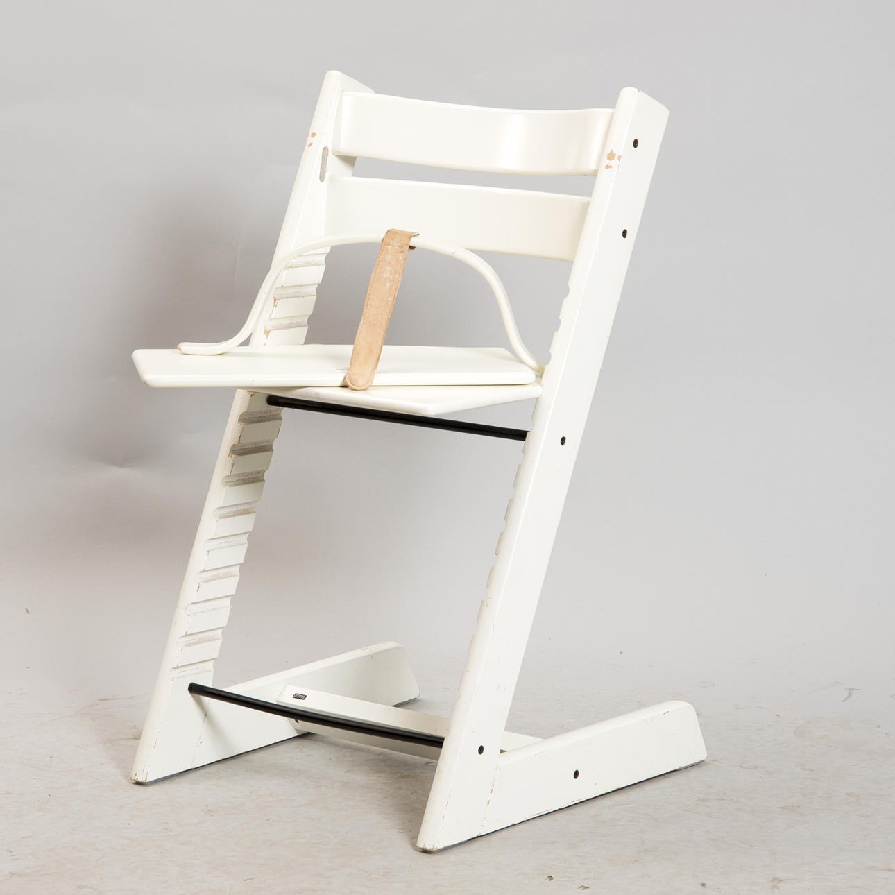 BARNSTOL MED TILLBEHÖR, "Tripp-Trapp", Stokke.