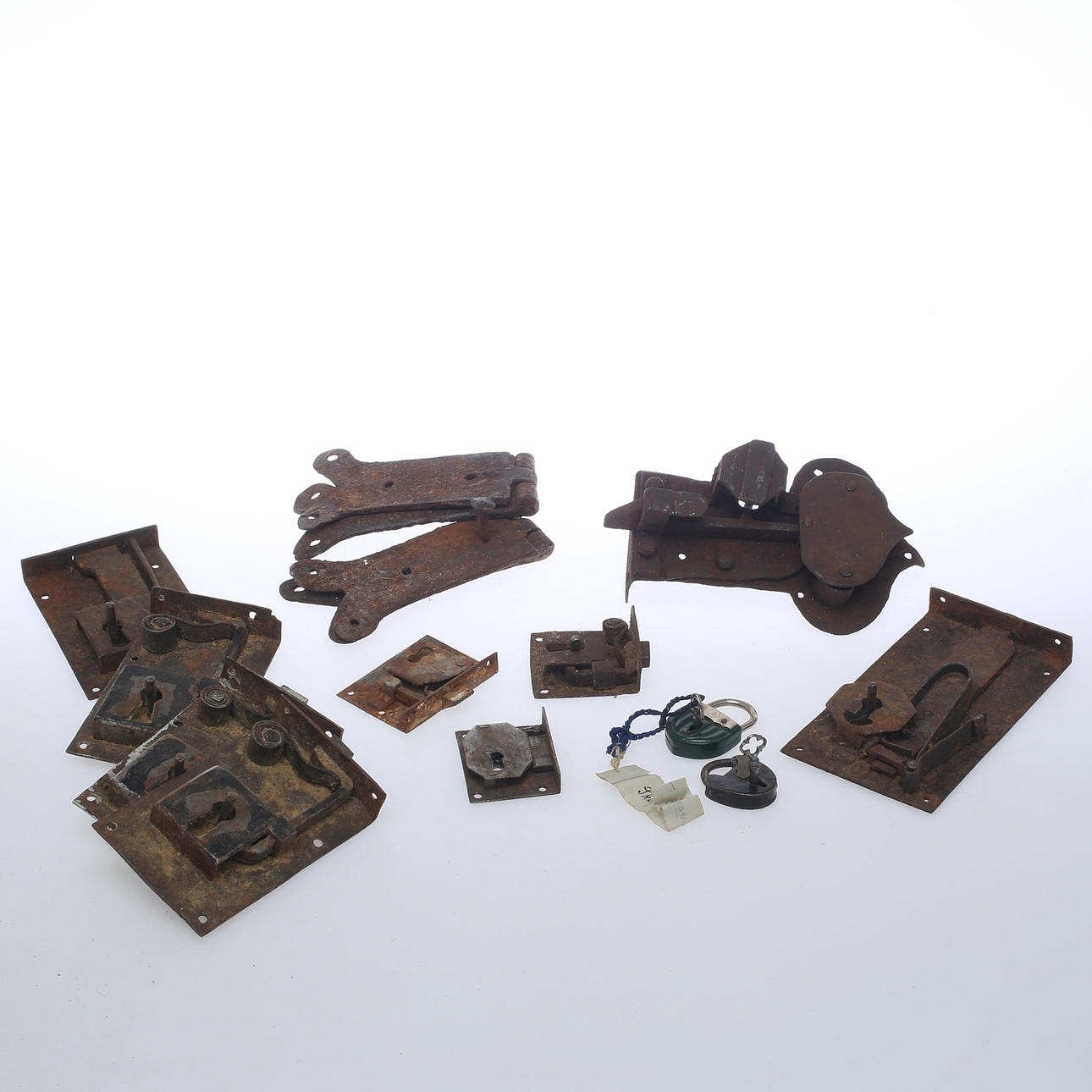 LÅS och BESLAG, för möbler, 1700-1900-tal.