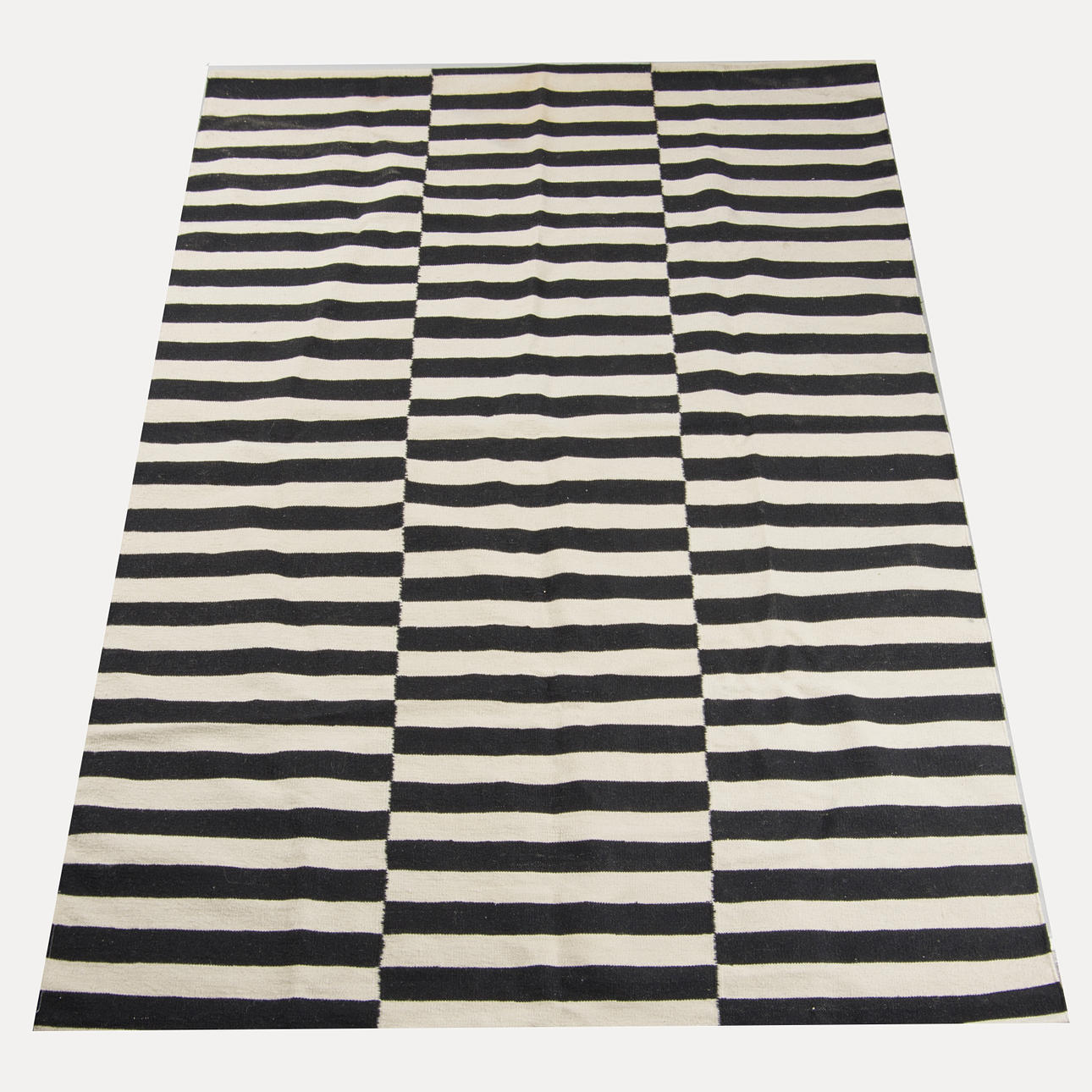 MATTA, 238 x 168 cm.