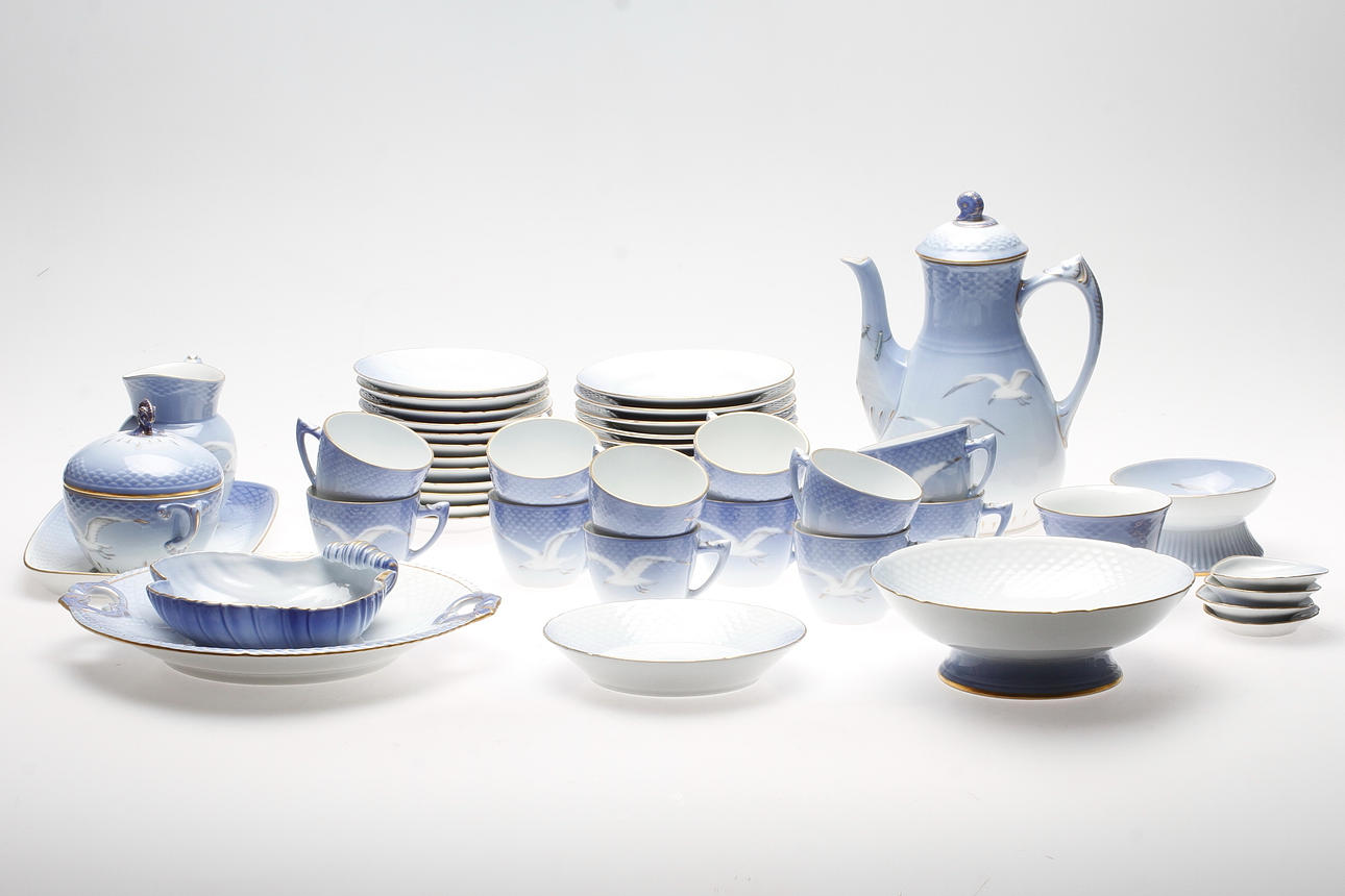 KAFFESERVISDELAR, porslin, 38 delar. "Måsen", Bing & Gröndahl, Danmark.