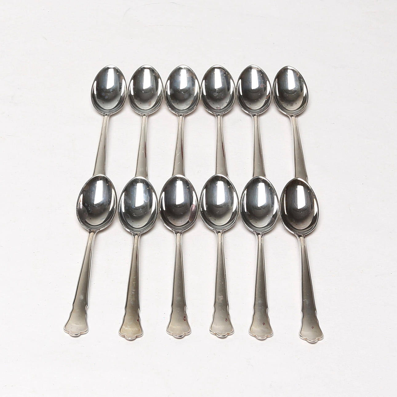 KAFFESKEDAR 12 st, nysilver, i etui.