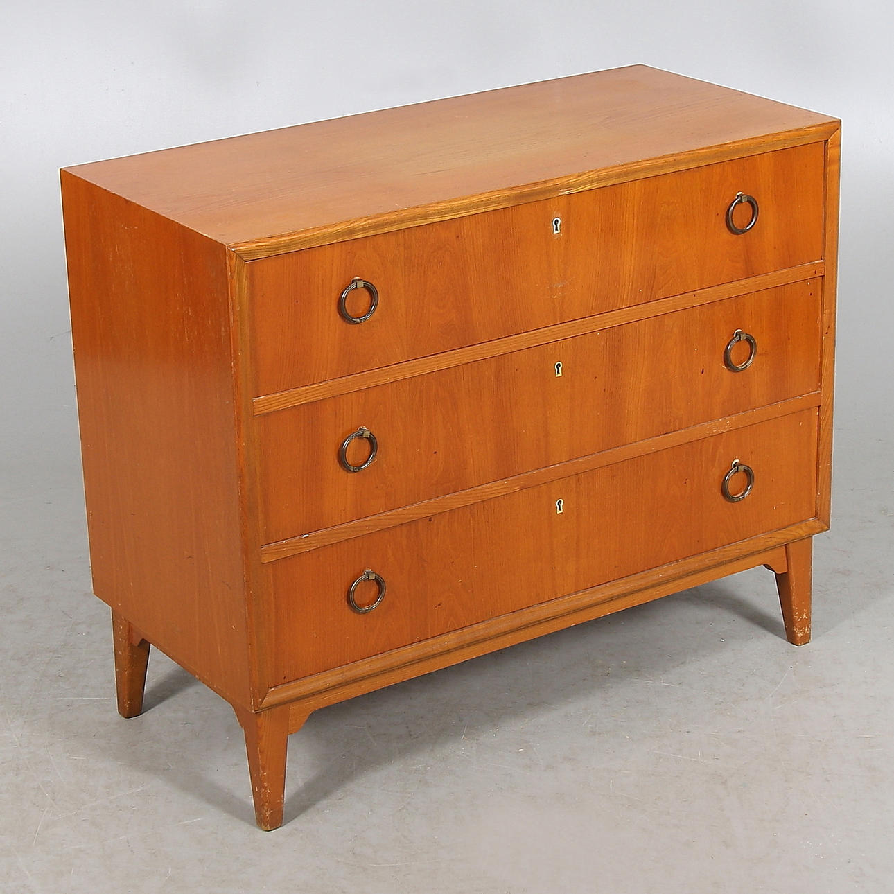 BYRÅ, 3 st. lådor, almfaner, 1920/30-tal.