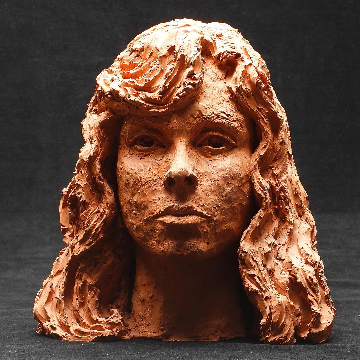 LEONORE KLEIVAN. Skulptur, keramik.