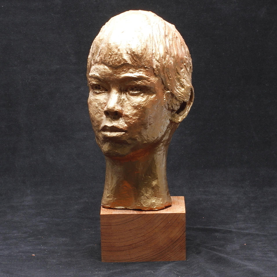 LEONORE KLEIVAN. Skulptur, keramik.