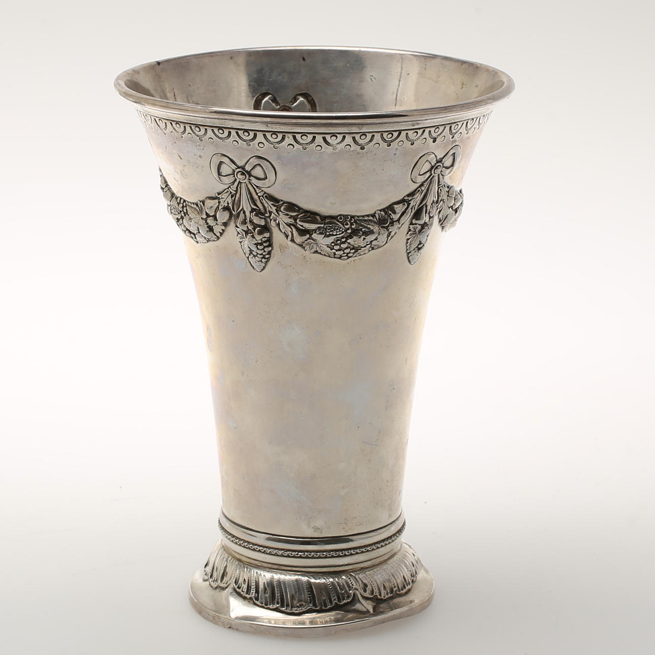 BÄGARE, gustaviansk stil, 1900, silver.