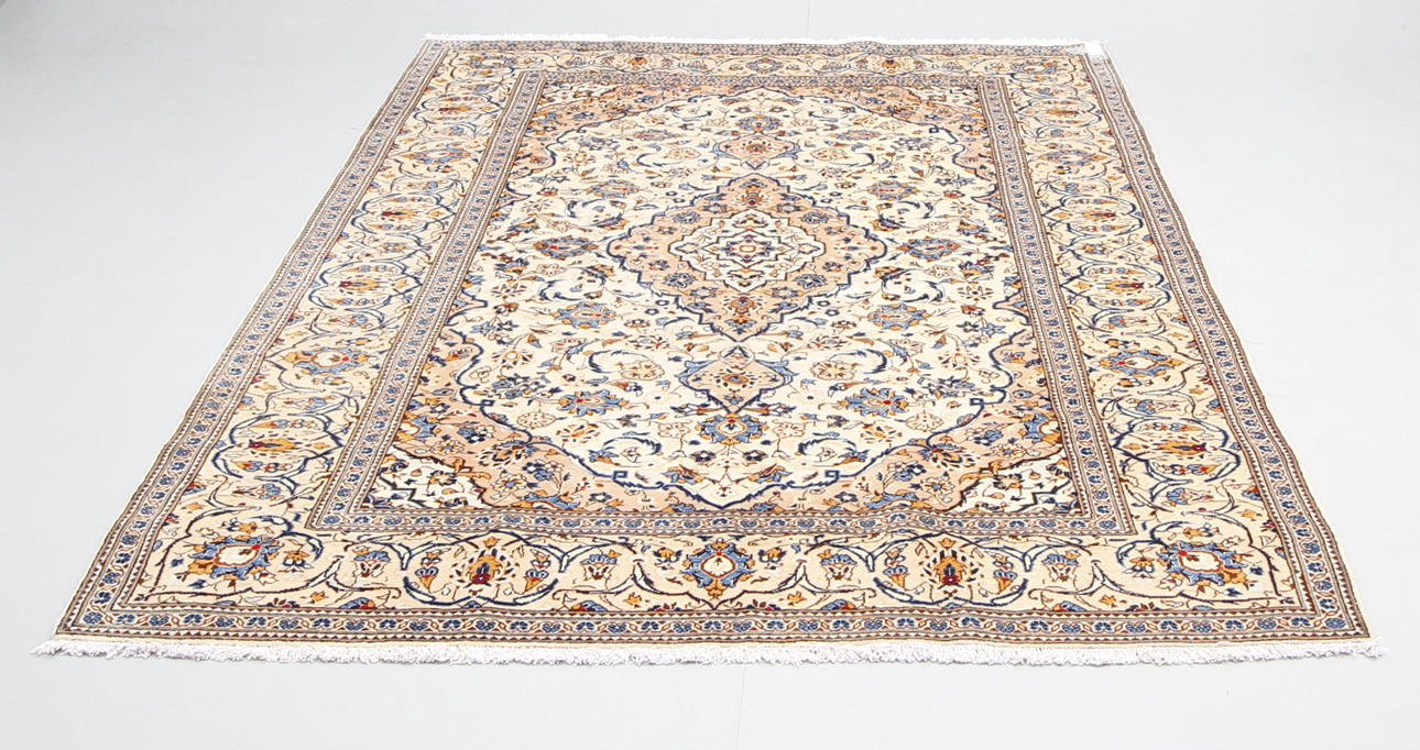 MATTA, Orientalisk, ljus Keshan, 302 x 197 cm.