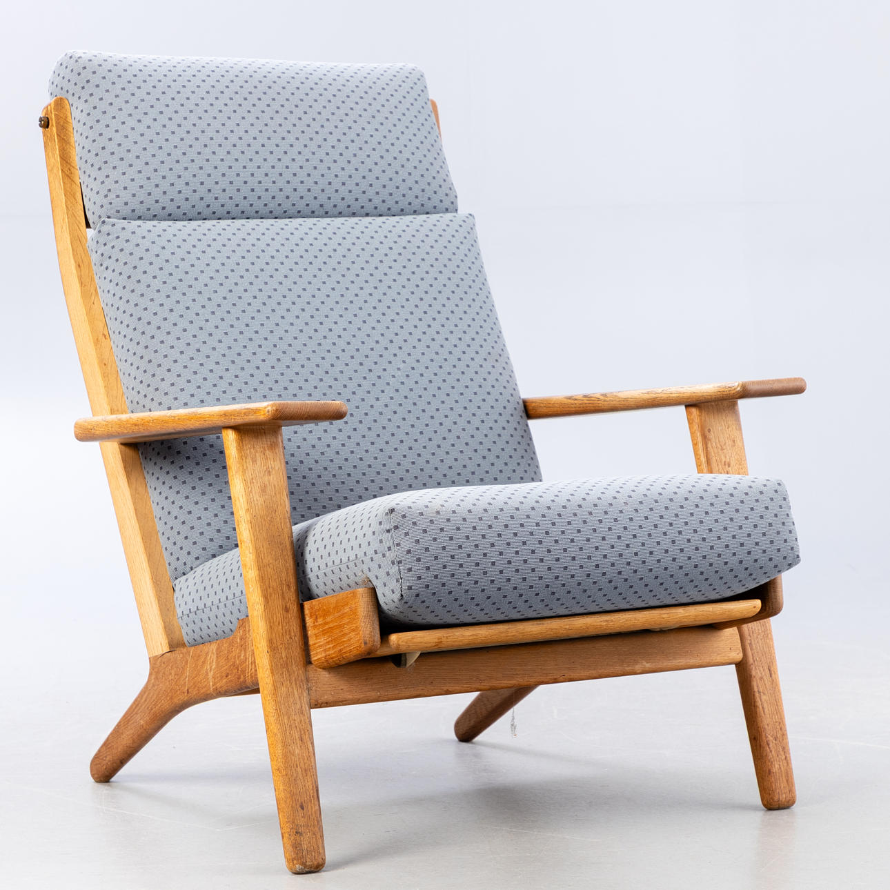 HANS J. WEGNER. Armchair model GE-290 for Getama Gedsted, oak