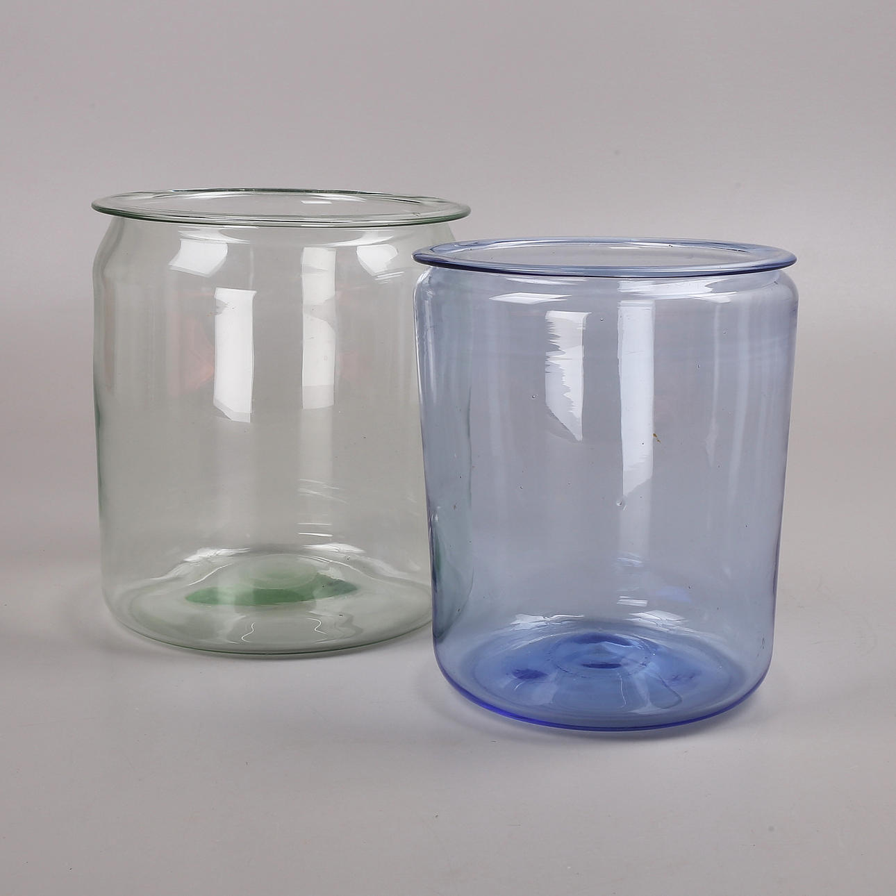 GLASBURKAR, 2 st, 1900-talets första hälft.