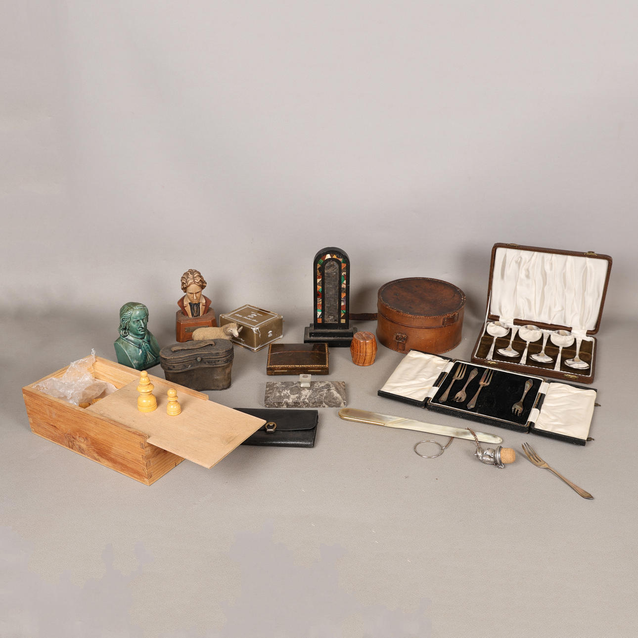 A COLLECTION OF MISCELLANEOUS WORKS OF ART (QTY). Miscellaneous ...