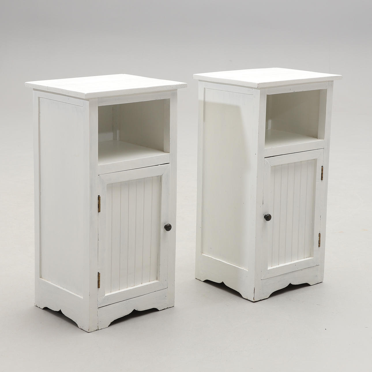 POTTSKÅP/SÄNGBORD, 1 par, 1900-tal.