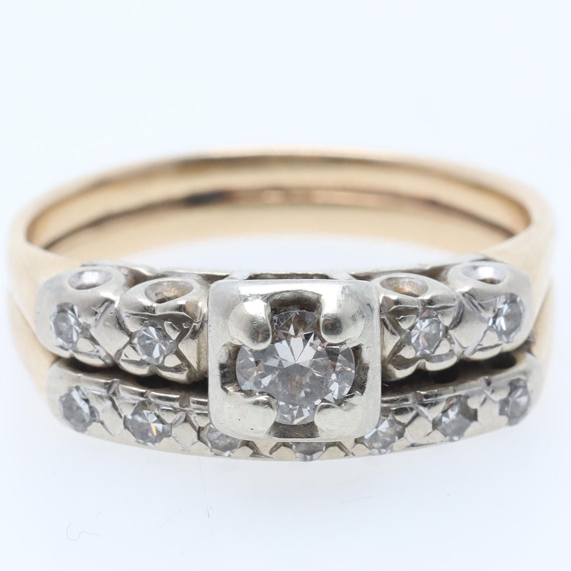 RING, 14K guld med diamanter.