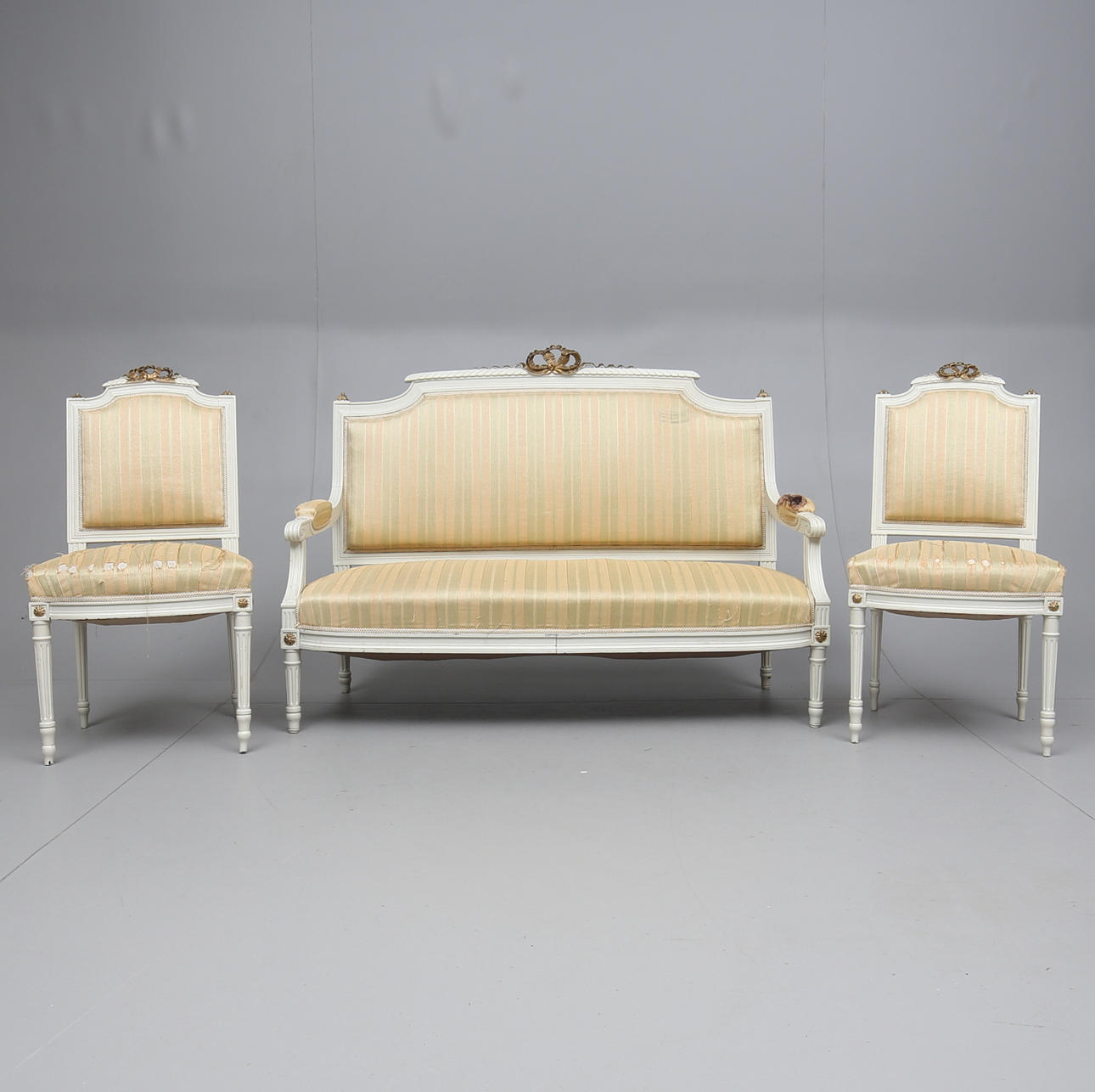 SOFFA OCH STOLAR, 2 st, gustaviansk stil, 1900-talets första hälft.
