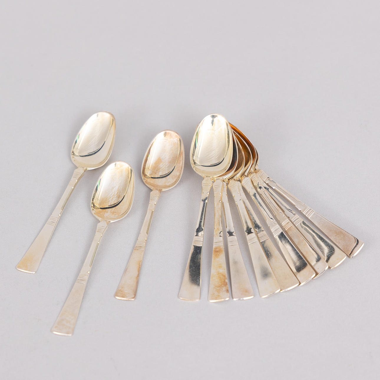 KAFFESKEDAR, 12 st, Silver, TH Marthinsen, Norge.